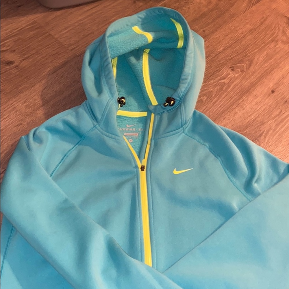 Small Women’s Nike Therma-fit Jacket